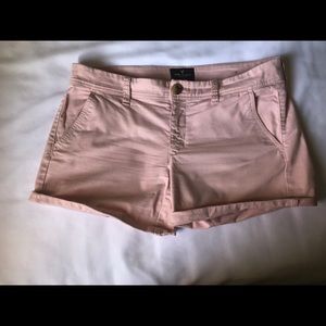 American Eagle stretch light pink shorts